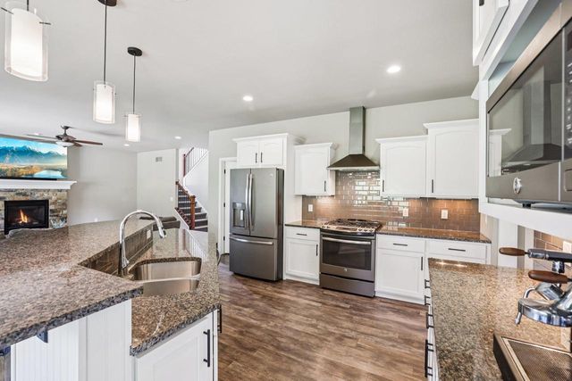 204 Westmorland Drive, Mount Horeb, WI 53572