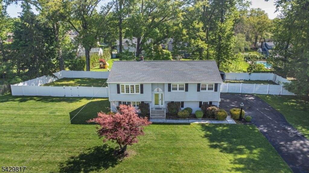 6 Beaumont Pl, Hanover Twp., NJ 07981 — exterior