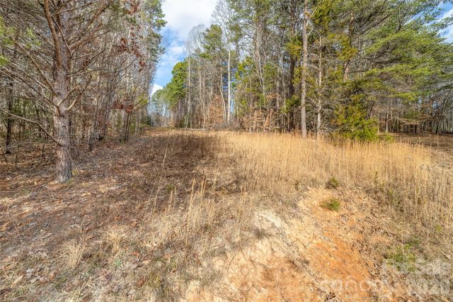 000 Whippoorwill Lane, Mount Holly, NC 28120