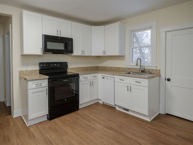 1404 N Edwards Street, Kalamazoo, MI 49007