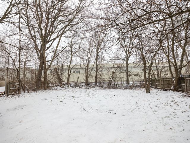 1404 N Edwards Street, Kalamazoo, MI 49007