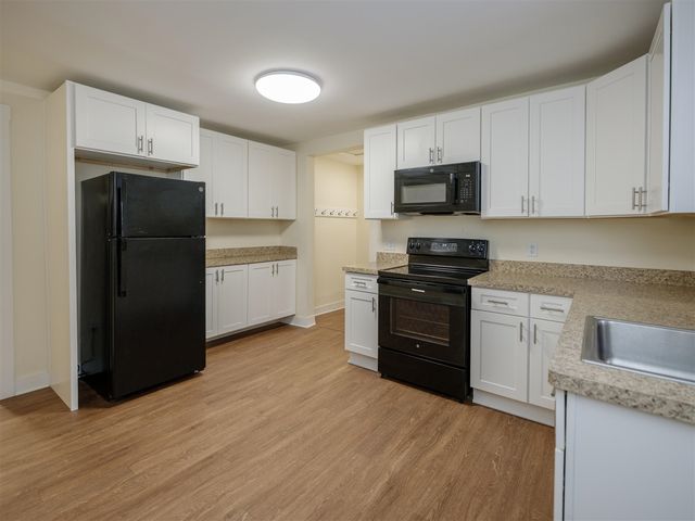 1404 N Edwards Street, Kalamazoo, MI 49007