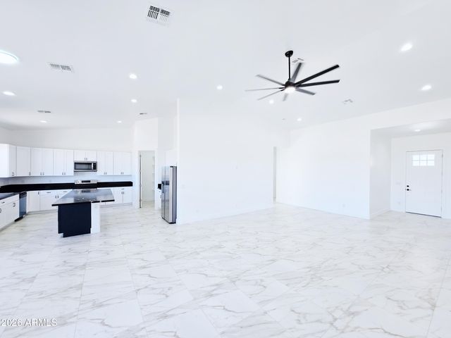 1545 S 391st Avenue, Tonopah, AZ 85354