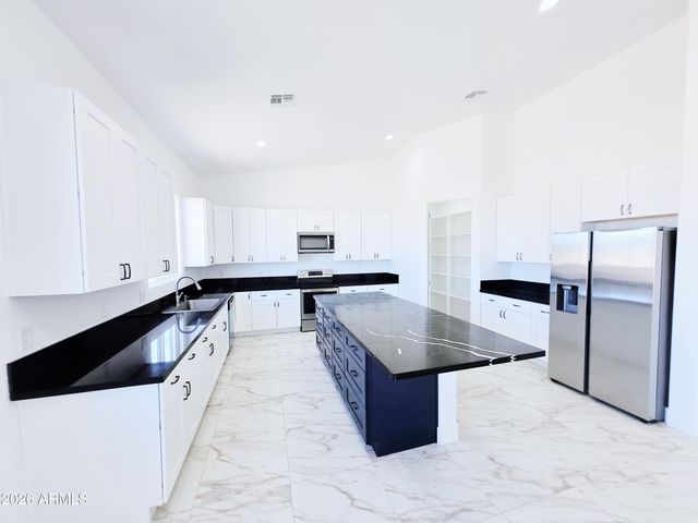 1545 S 391st Avenue, Tonopah, AZ 85354