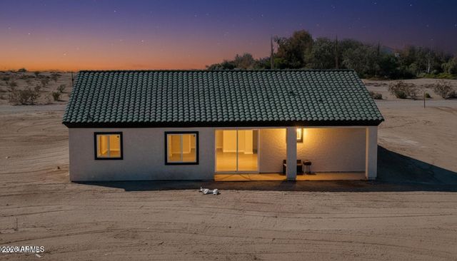 1545 S 391st Avenue, Tonopah, AZ 85354