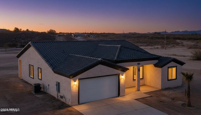 1545 S 391st Avenue, Tonopah, AZ 85354