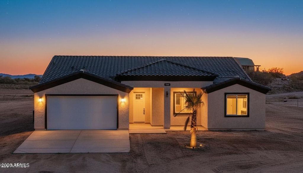 1545 S 391st Avenue, Tonopah, AZ 85354