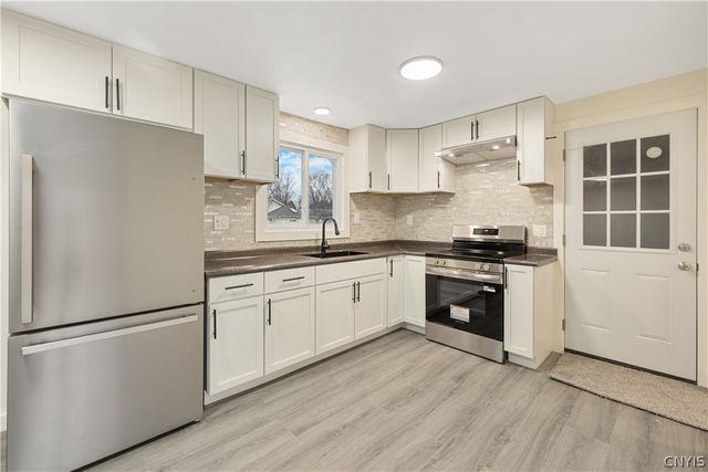 113 Grandy Drive, Salina, NY 13088