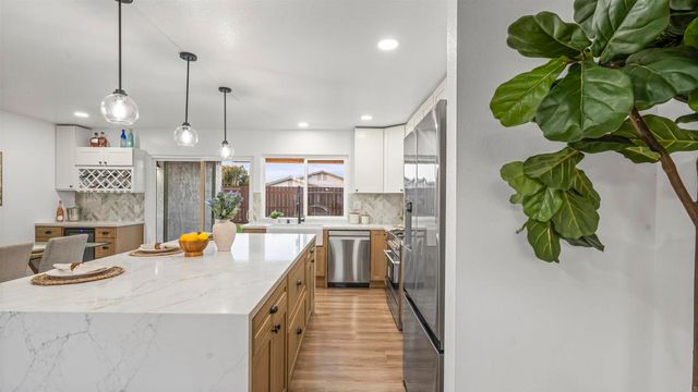 9068 Kirby Court, San Diego, CA 92126