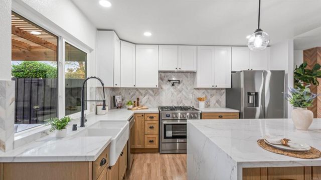 9068 Kirby Court, San Diego, CA 92126