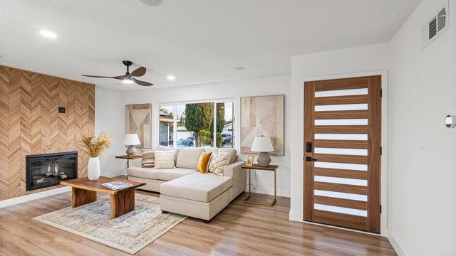 9068 Kirby Court, San Diego, CA 92126