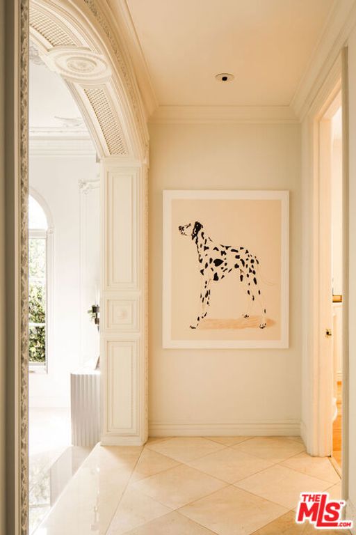 Image 12 of property listing at 166 N Mccadden Place, Los Angeles, CA 90004