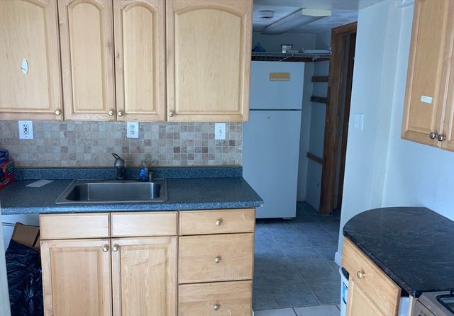 5 Hillcrest Road, Andover, MA 01810