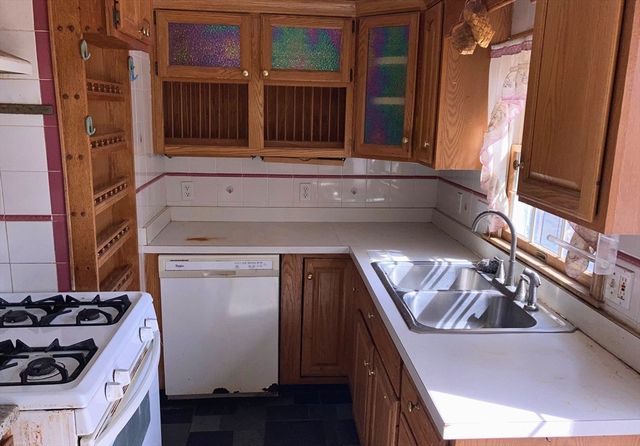 5 Hillcrest Road, Andover, MA 01810