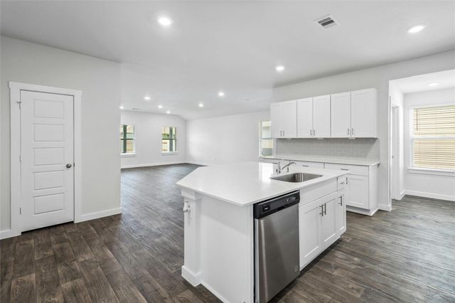 605 JANE LONG DR, San Marcos, TX 78666
