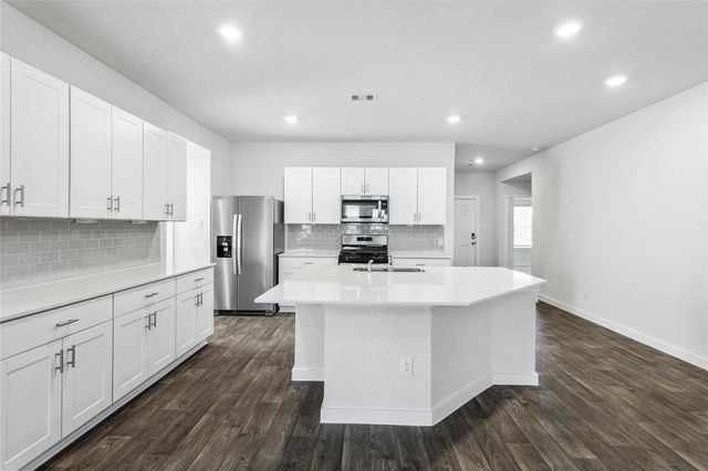 605 JANE LONG DR, San Marcos, TX 78666