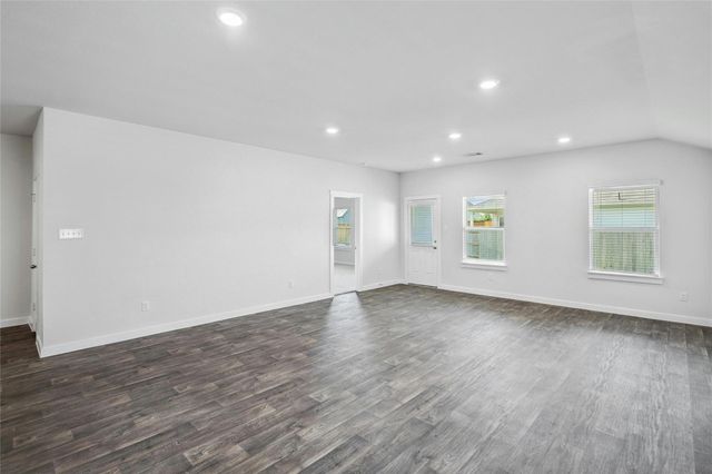 605 JANE LONG DR, San Marcos, TX 78666