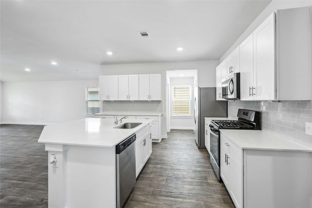 605 JANE LONG DR, San Marcos, TX 78666