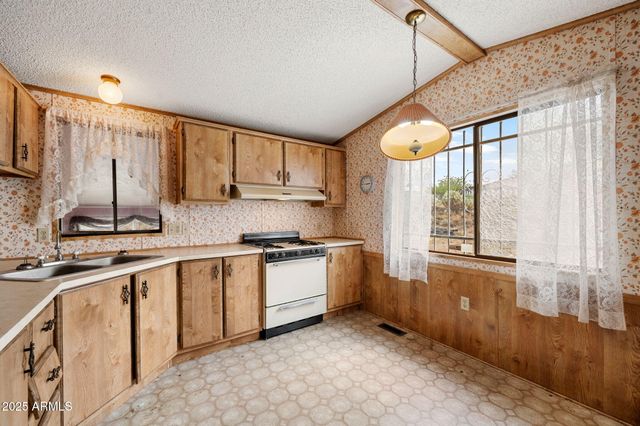 20730 E PARK VIEW Lane, Mayer, AZ 86333