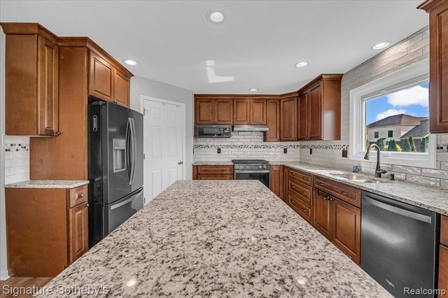 50388 Nantwich Drive, Macomb, MI 48044