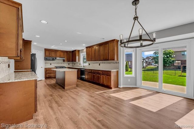 50388 Nantwich Drive, Macomb, MI 48044