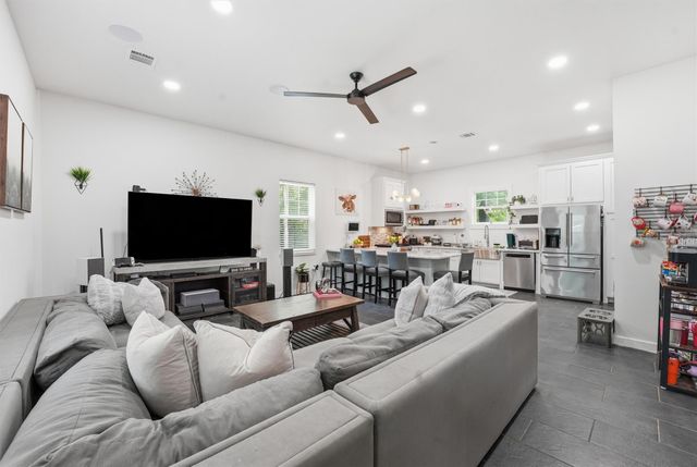 13100 Royal Springs Road NE, Conroe, TX 77303