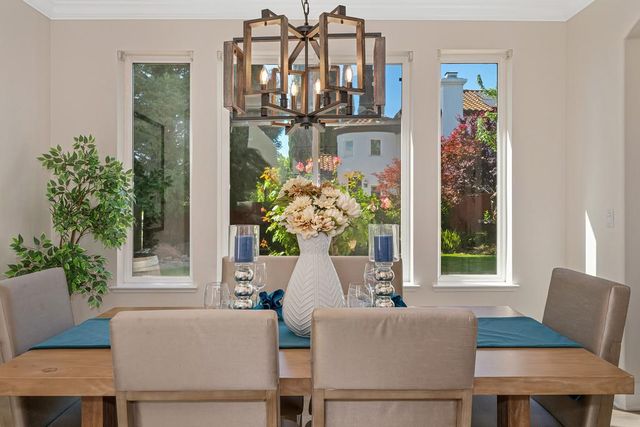 2201 Portmarnock Cir, Roseville, CA 95678