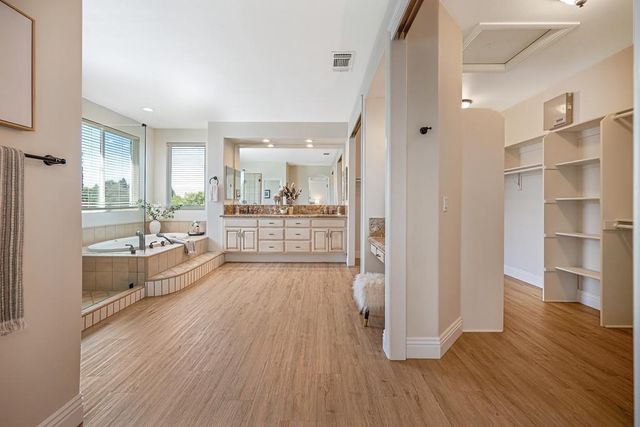 2201 Portmarnock Cir, Roseville, CA 95678