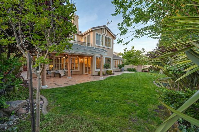 2201 Portmarnock Cir, Roseville, CA 95678