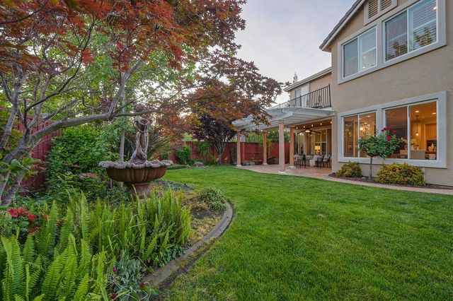 2201 Portmarnock Cir, Roseville, CA 95678