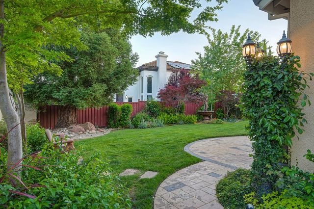 2201 Portmarnock Cir, Roseville, CA 95678
