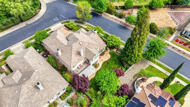2201 Portmarnock Cir, Roseville, CA 95678