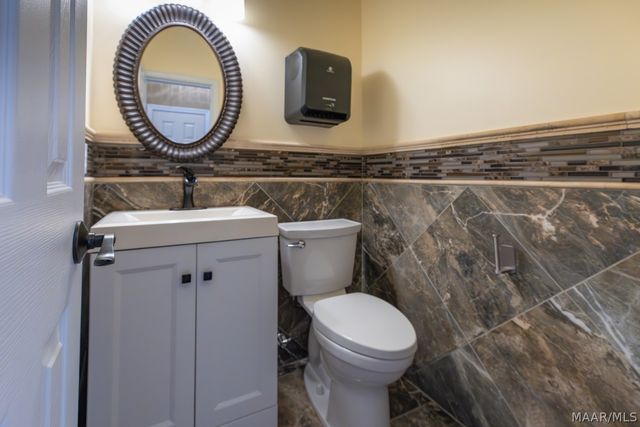 7460 Old Barn Road, Montgomery, AL 36117