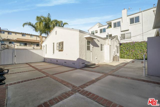 10226 Regent Street, Los Angeles, CA 90034