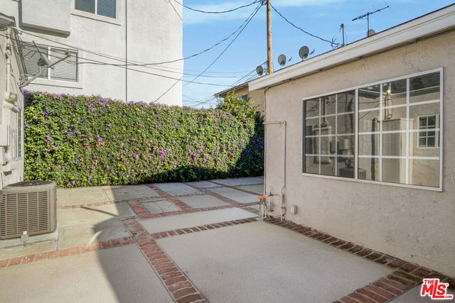 10226 Regent Street, Los Angeles, CA 90034