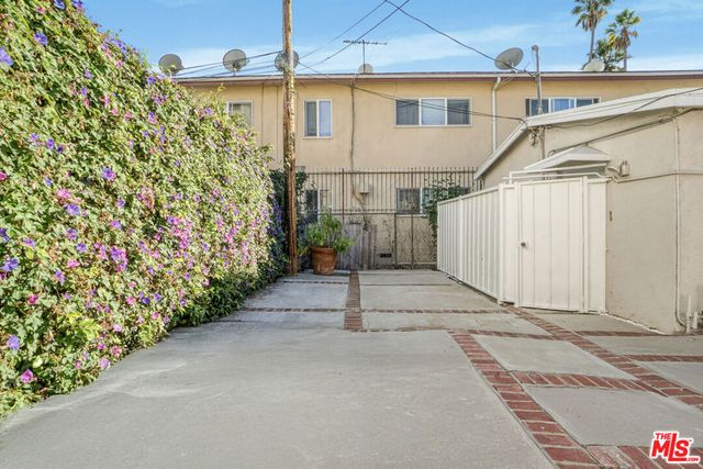 10226 Regent Street, Los Angeles, CA 90034