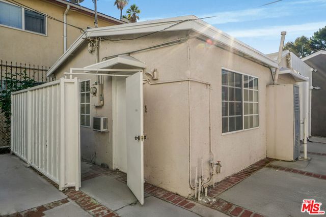 10226 Regent Street, Los Angeles, CA 90034