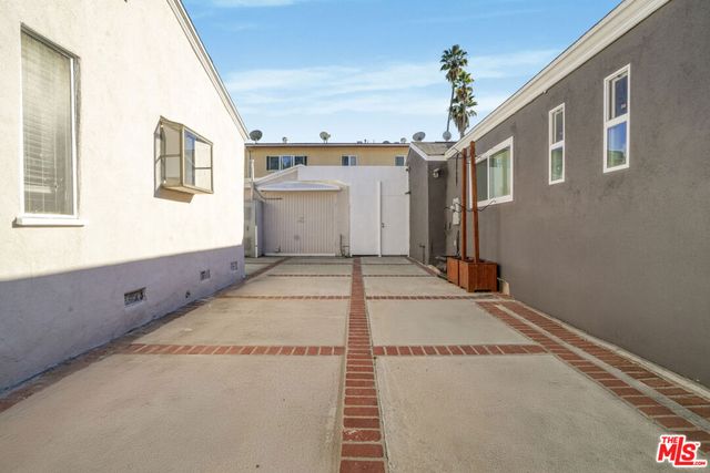 10226 Regent Street, Los Angeles, CA 90034