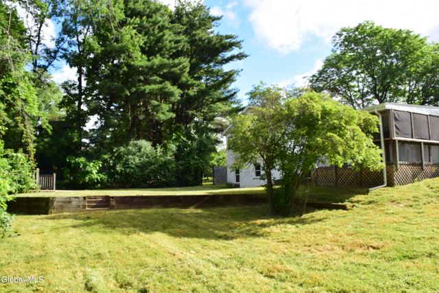 38 Marconi Drive, Colonie, NY 12110