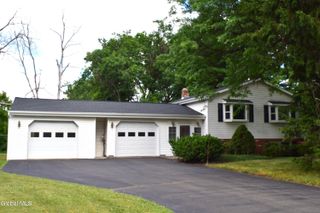 38 Marconi Drive, Colonie, NY 12110
