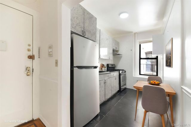 1802 Ocean Parkway D18, Brooklyn, NY 11223