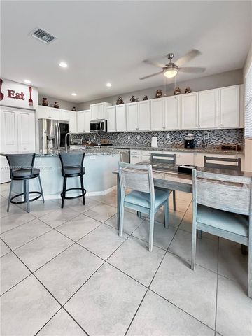 25301 SW 119th Ct, Homestead, FL 33032