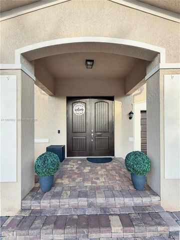 25301 SW 119th Ct, Homestead, FL 33032