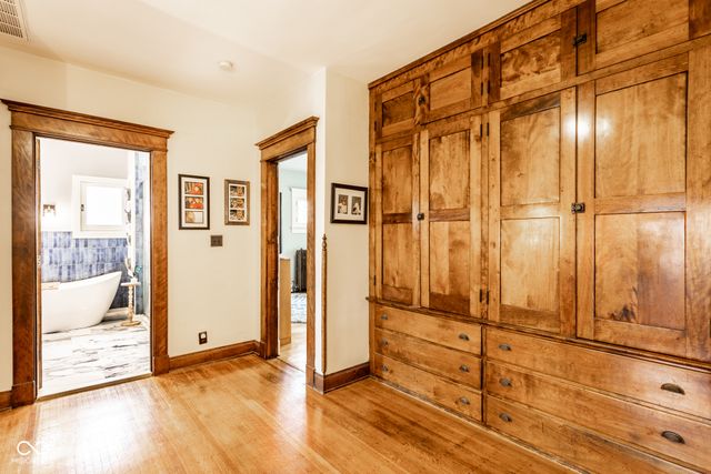 2057 N New Jersey Street, Indianapolis, IN 46202