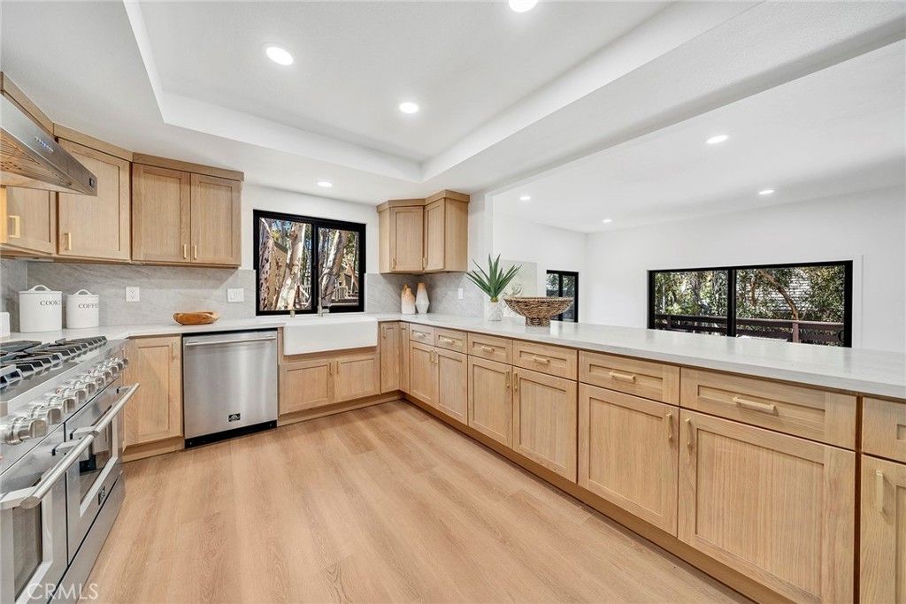 25031 Castlewood, Lake Forest, CA 92630 — exterior