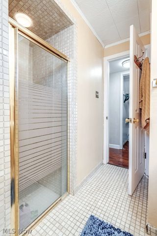 22 Van Doren Drive, Cuyahoga Falls, OH 44221