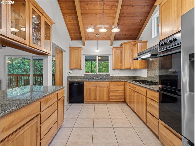 3088 Se CAMWAL Dr, Hillsboro, OR 97123