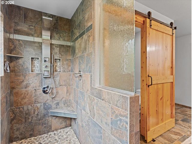 3088 Se CAMWAL Dr, Hillsboro, OR 97123