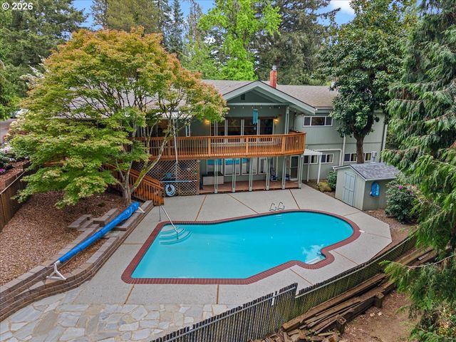 3088 Se CAMWAL Dr, Hillsboro, OR 97123