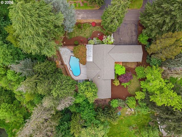 3088 Se CAMWAL Dr, Hillsboro, OR 97123